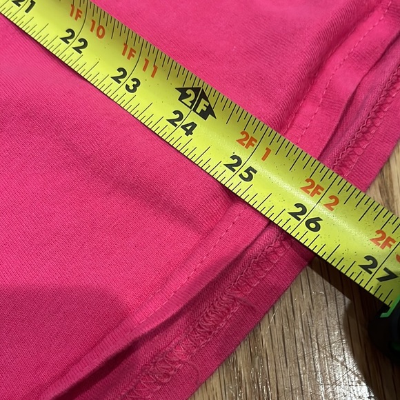 Bundle of two pineapple Willy’s T-shirts. - Picture 5 of 11